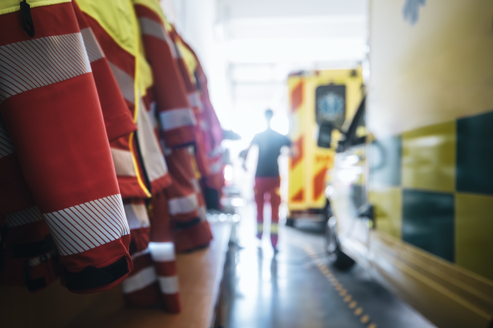 Rettungswache mit Rettungswagen